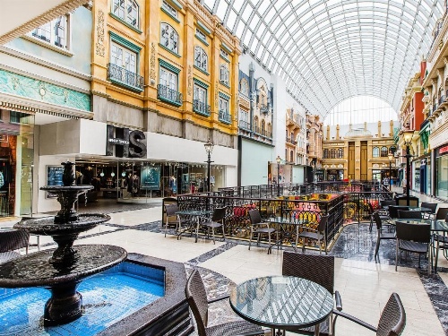 West Edmonton Mall Inn image 9